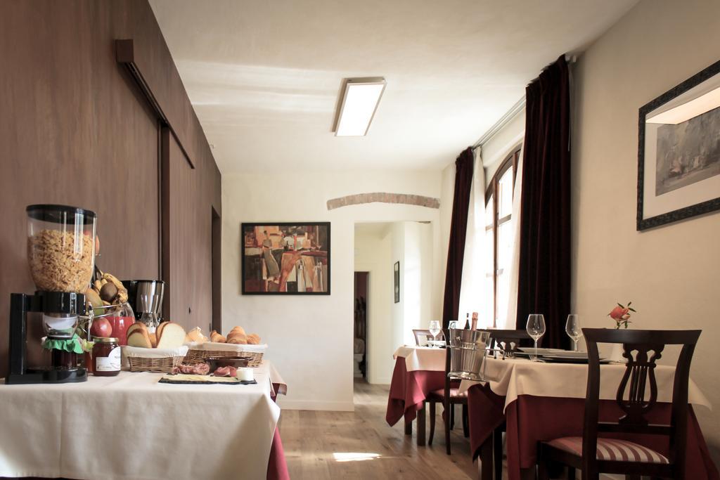 Hotel Le Stanze Della Musica Borgomale Exterior foto